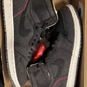 Jordan 1 Retro High
Zoom Crater